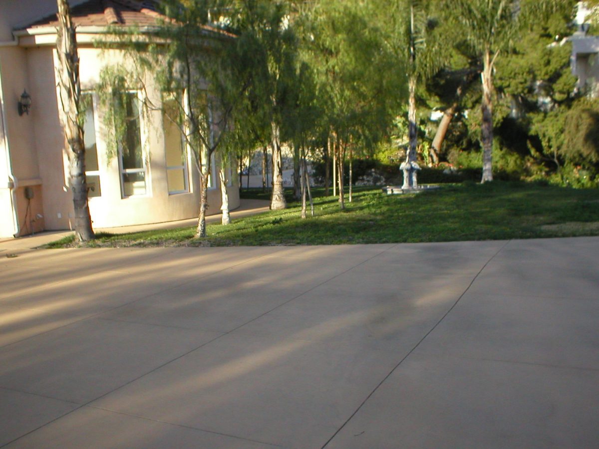 The Mystery Couple that Occupied the Official Residence of the SL Consul General in Los Angeles