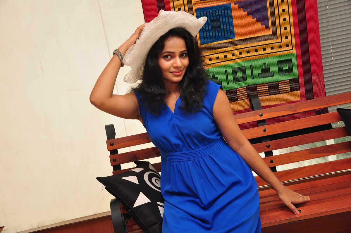 ආදරණීය විකී,දැන් ඉතිං ඔබ හොයයි මම කව්ද කියල..