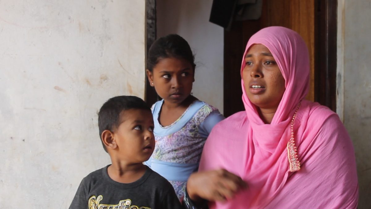 අත්අඩංගුවට පත් හොරොව්පතානේ පස්දෙනාගේ බැංකු ගිණුම්වල කෝටි 100ක් යන පුවත ඇත්තද?