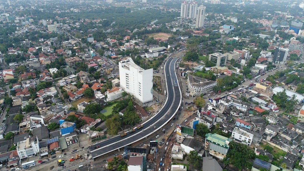 ඉගුරුකඩේ සිට ගාළු මුවදොර දක්වා දිවෙන වරාය පිවිසුම් ගුවන් මාර්ගයට අද මුල් ගල