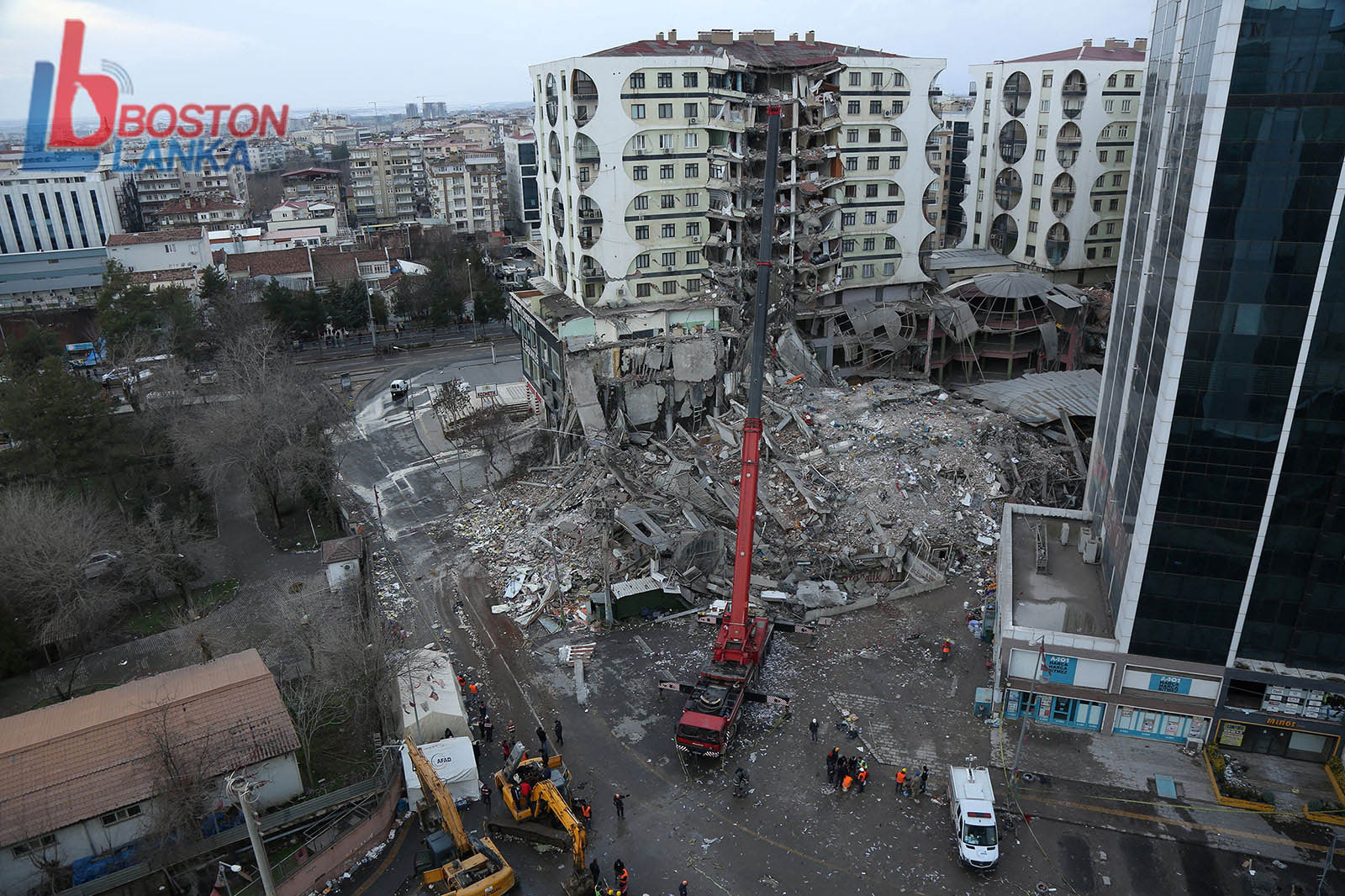 A general view of collapsed buildings following an earthquake in Diyarbakir, Turkey February 6, 2023. REUTERS/Sertac Kayar