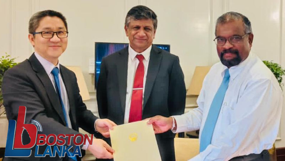 චීන එක්සීම් බැංකුවේ මූල්‍ය සහතික ලිපිය නිල වශයෙන් භාර දෙයි
