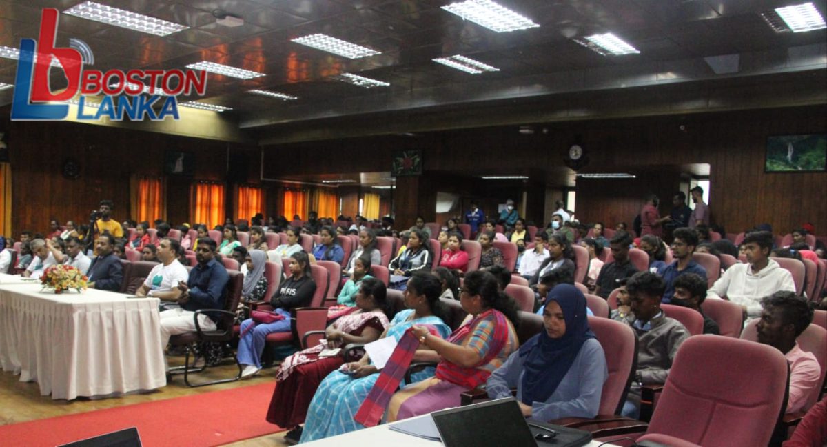 තරුණ තරුණියන් වෙනුවෙන් මනෝ සමාජීය උපදේශන වැඩසටහනක් නුවරඑළියේ දී.