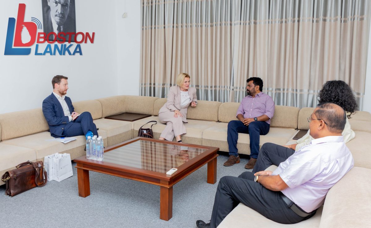 නොර්වේ තානාපතිනිය සහ ජාතික ජන බලවේගයේ නායක අතර හමුවක්