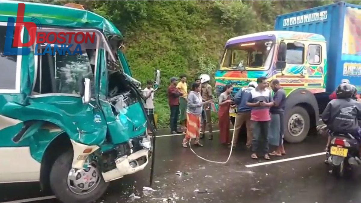 පෞද්ගලික මගී බස් රථයක් හා සහල් ලොරියක් මුහුණට මුහුණ ගැටීමෙන් බස් රථ රියැදුරු රෝහලේ .