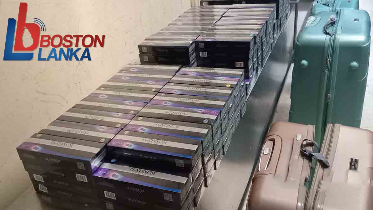 නීතිවිරෝධී දුම්වැටි රැගෙන ආ කාන්තාවක් කටුනායකදී අත්අඩංගුවට