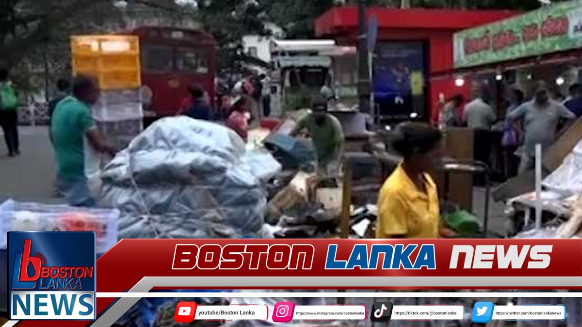 මහනුවර අනවසර පදික වෙළෙඳුන් ඉවත් කෙරේ….