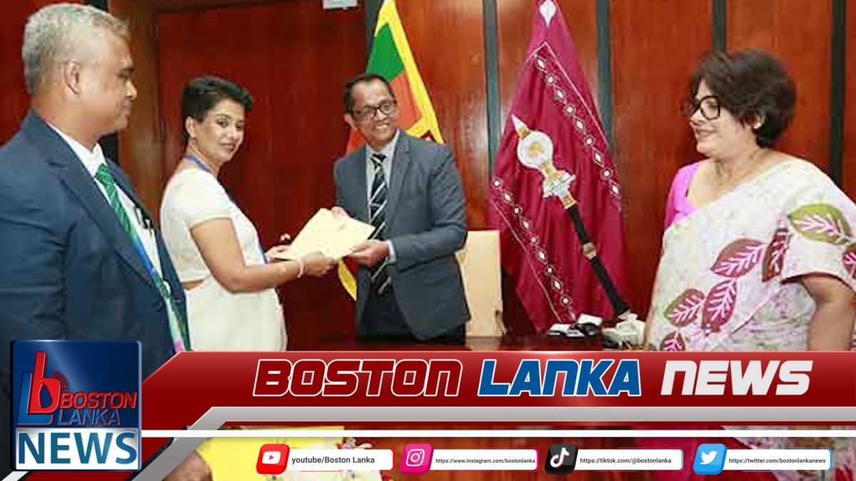 නව විගණකාධිපති, කථානායක ඉදිරියේ රහස්‍යතාව පිළිබඳ දිවුරුම ලබාදෙයි…..