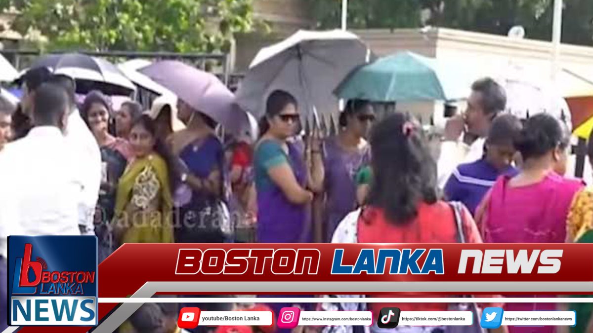 පිරිසක් යද්දි තවත් පිරිසක් ජනපති ලේකම් කාර්යාලය ඉදිරිපිට විරෝධතාවක….