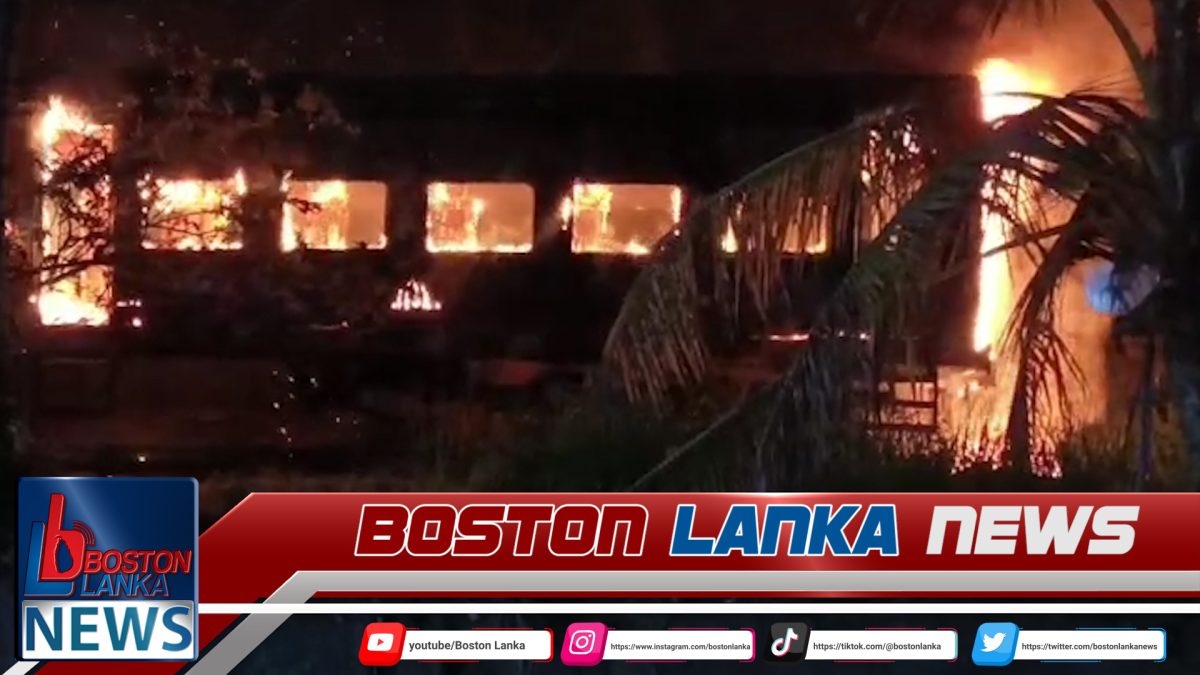 ගාල්ල දුම්රිය අංගනයේ ගාල් කර තිබූ භාවිතයෙන් ඉවත් කර දුම්රිය මැදිරි දෙකක ගින්නක්…..