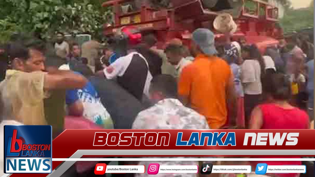 ඉන්ධන පිරවූ බවුසරයක් පුවක්ගහවෙලදී පෙරළෙයි…..