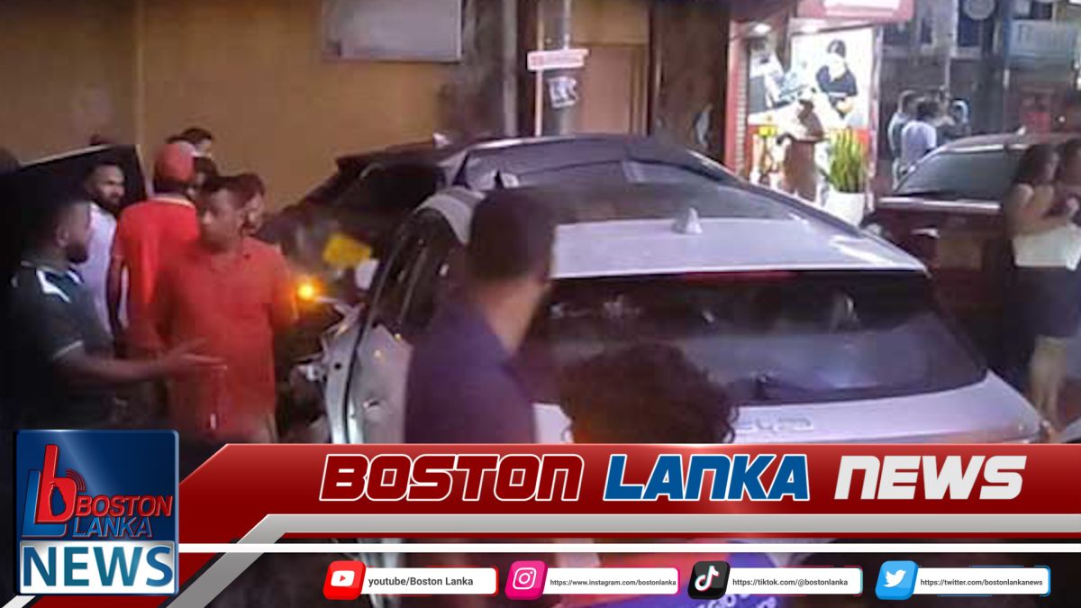 ඇහැළියගොඩදී වාහන රැසක් එක පෙළට හැප්පෙයි…..